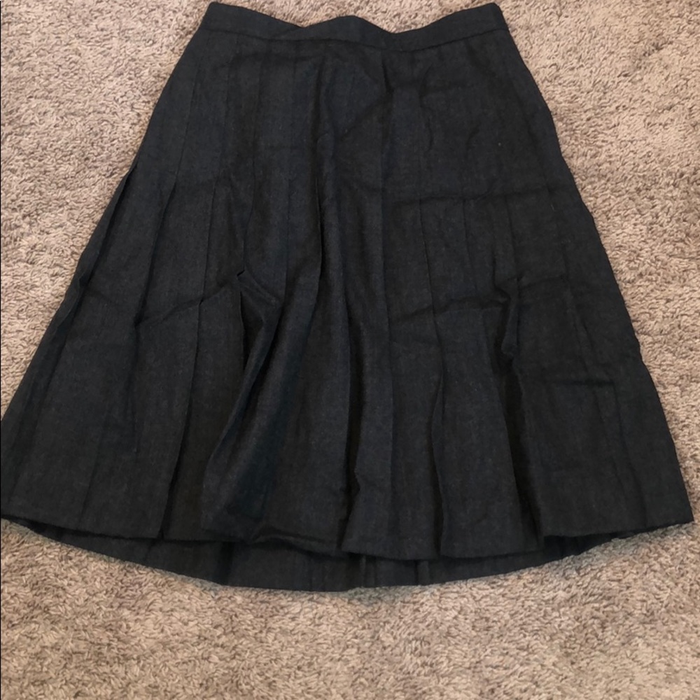 Black skirt